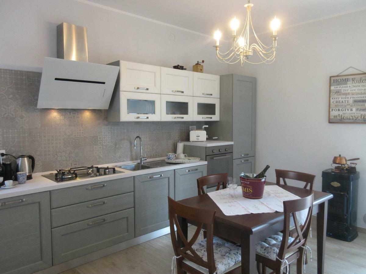 Le Bricolle Villa Viggiù Buitenkant foto
