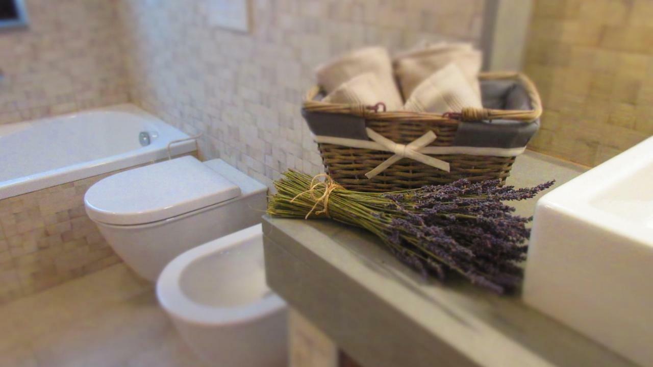 Le Bricolle Villa Viggiù Buitenkant foto